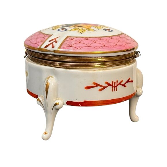 Vintage Handpainted 3 Footed Floral Hinged Trinket Box Porcelain Roses by Isco - Picture 6 of 16